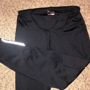 Old navy leggings- Go Dry/Fitted